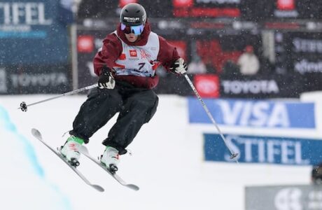 canada’s-andrew-longino-wins-world-cup-bronze-in-freeski-halfpipe-at-copper-mountain
