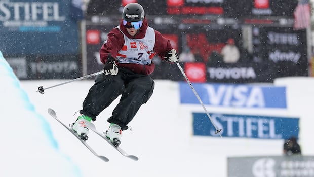 canada’s-andrew-longino-wins-world-cup-bronze-in-freeski-halfpipe-at-copper-mountain
