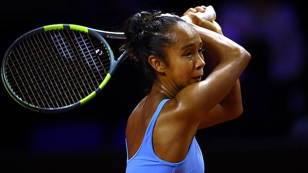 leylah-fernandez-drops-3-set-thriller-to-top-seed-rybakina-in-stuttgart-quarterfinal