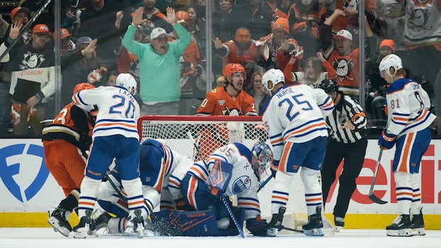 after-that-controversial-ot-goal,-should-the-nhl-embrace-goal-line-technology?