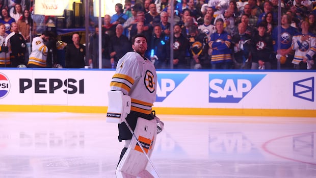 buffalo-fans-finish-o-canada-after-mic-fails-before-game-5-of-sabres-bruins-series